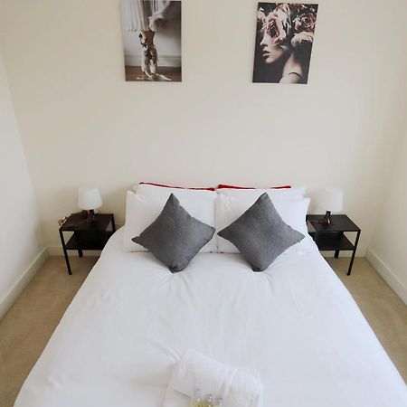 Easytravel Luxury Nec/Airport 3 Beds House Apartment Birmingham Exterior foto